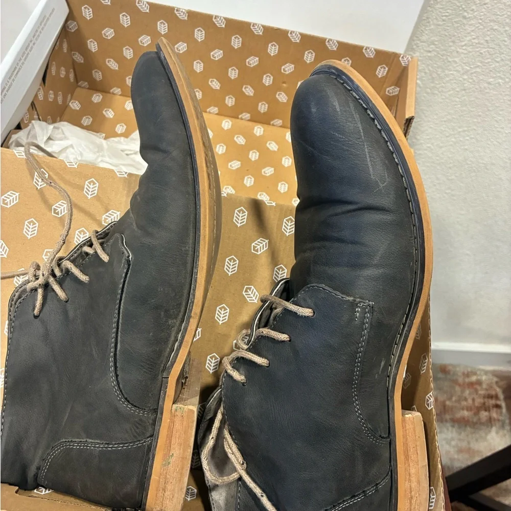 Call it spring men’s boots size 9